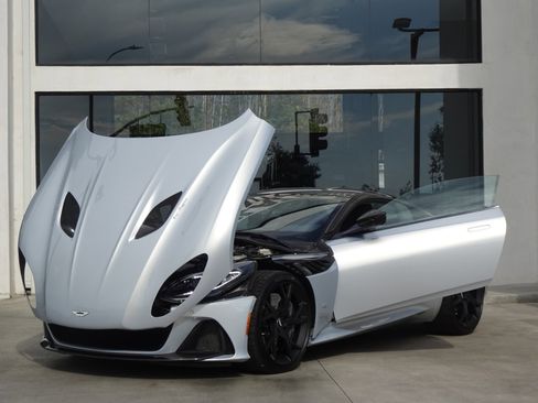 Used 2019 Aston Martin DBS Superleggera image 6