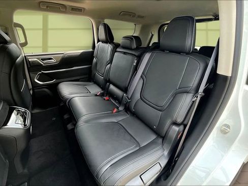 New 2026 INFINITI QX80 Luxe image 26