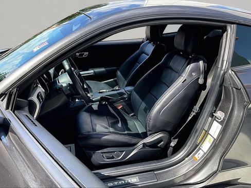 Used 2017 Ford Mustang GT Premium w/ Black Accent Package RWD image 20