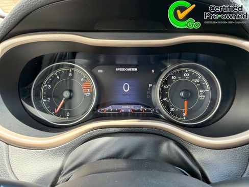 Certified 2018 Jeep Cherokee Limited FWD image 47