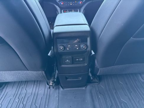 Used 2023 GMC Acadia SLT w/ Technology Package image 20