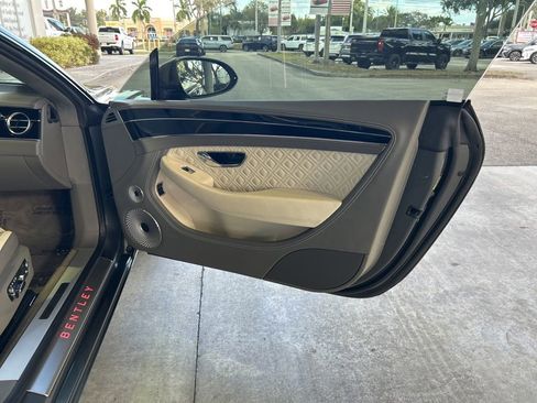 Used 2021 Bentley Continental GT Mulliner image 34