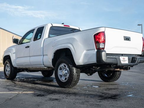 Used 2023 Toyota Tacoma SR image 5