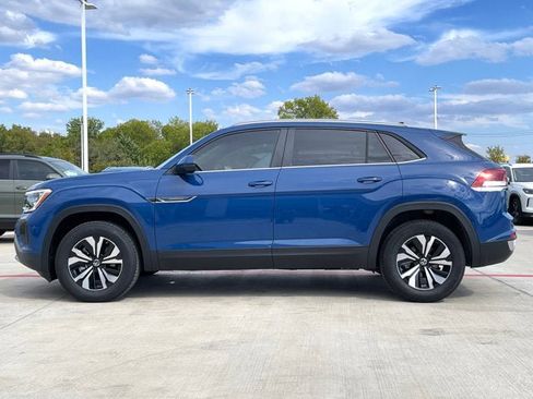 New 2026 Volkswagen Atlas Cross Sport SE image 3