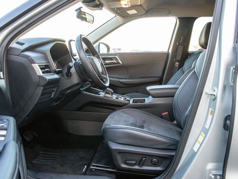 Used 2024 Mitsubishi Outlander SE image 31