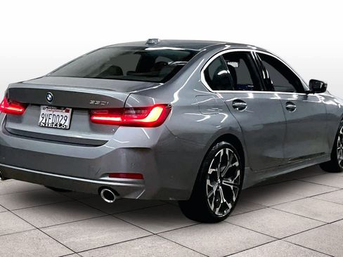 Used 2025 BMW 330i Sedan w/ Convenience Package image 15
