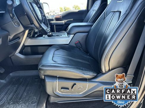 Used 2017 Ford F150 Platinum w/ Equipment Group 701A Luxury AWD/4WD image 20