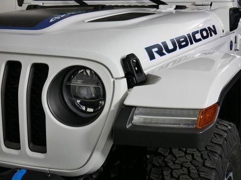 Used 2022 Jeep Wrangler Unlimited Rubicon 4xe w/ Steel Bumper Group AWD/4WD image 14