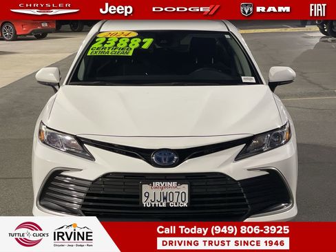 Used 2024 Toyota Camry LE image 2
