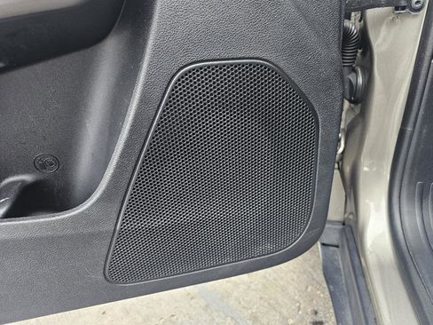 Used 2019 Jeep Cherokee Limited w/ Luxury Group image 19