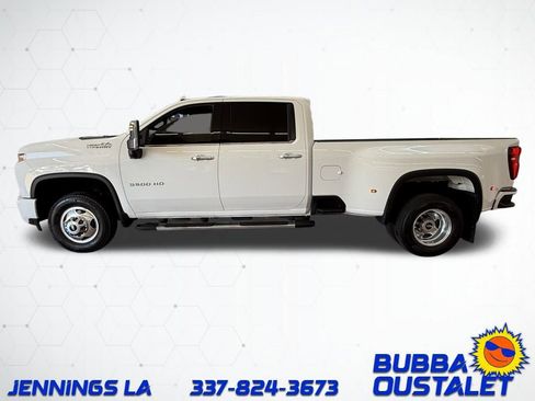 Used 2022 Chevrolet Silverado 3500 High Country w/ Technology Package image 3