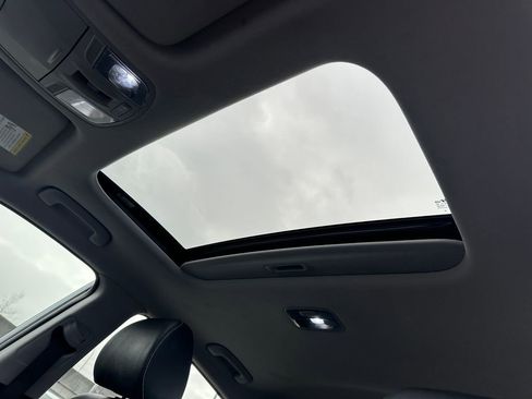 Used 2018 Hyundai Ioniq Limited w/ Limited Ultimate Package 03 image 22