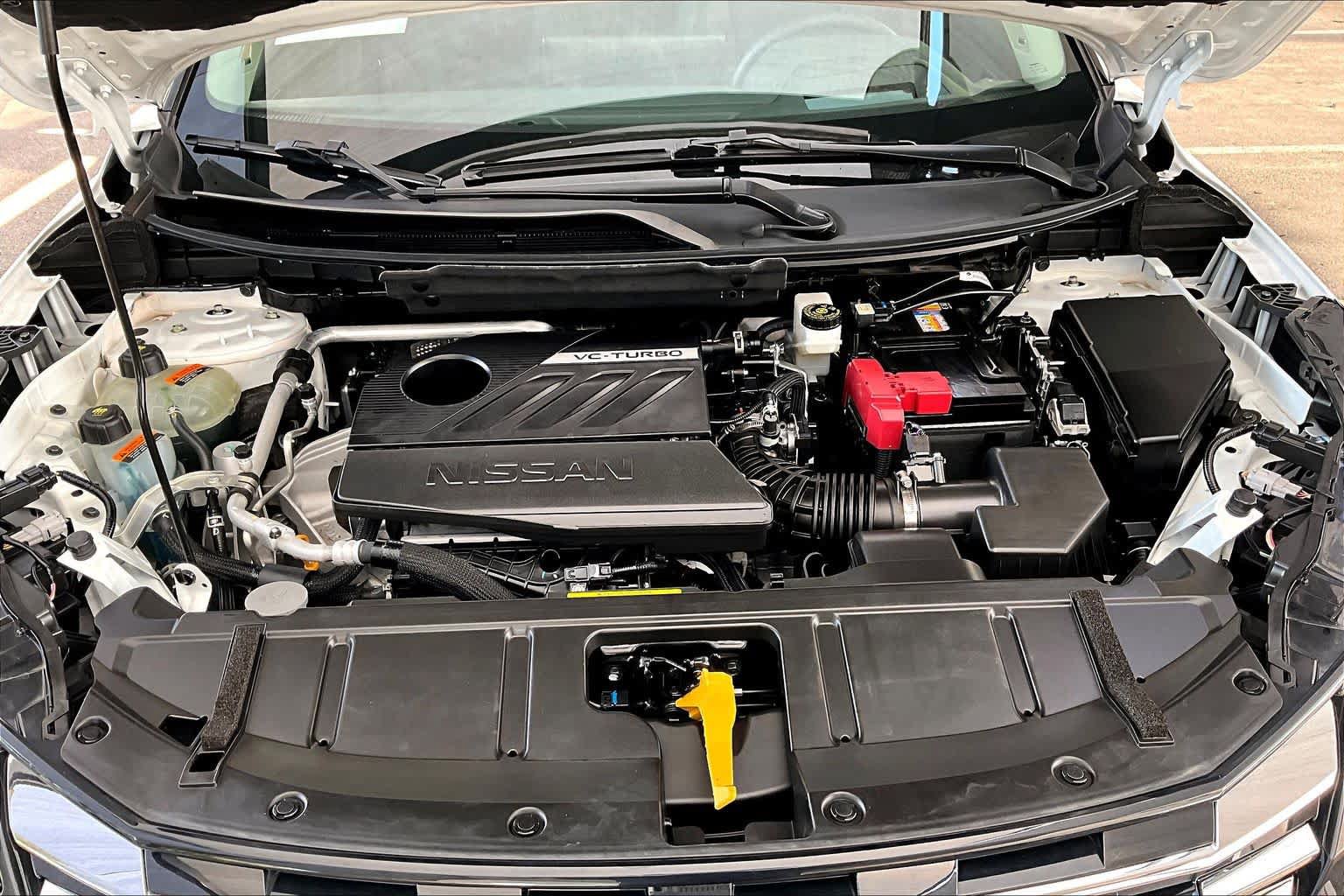 Certified 2025 Nissan Rogue Platinum w/ Platinum Premium Package FWD image 32