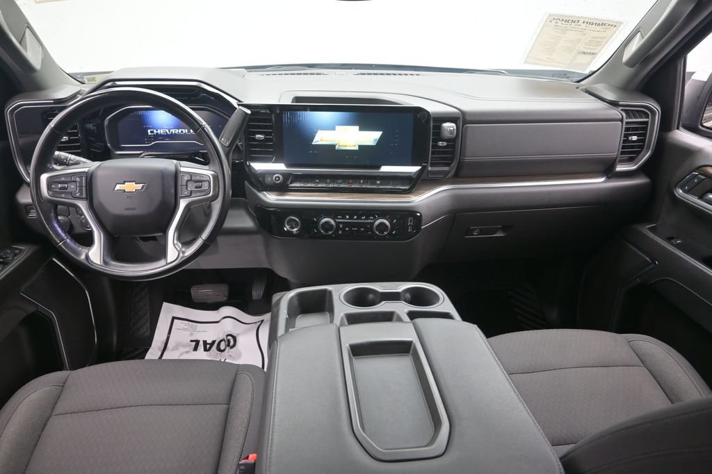 Used 2024 Chevrolet Silverado 1500 LT RWD image 14