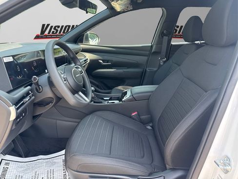 New 2025 Hyundai Santa Cruz SE image 9