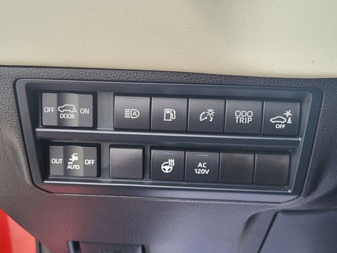 Used 2024 Toyota Sequoia Capstone image 24