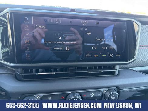 Used 2025 Jeep Wrangler Unlimited Rubicon AWD/4WD image 18