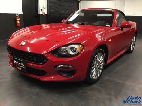 Used 2018 FIAT 124 Spider Classica w/ Technology Group image 16
