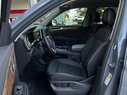 Used 2026 Volkswagen Atlas SE AWD/4WD image 9