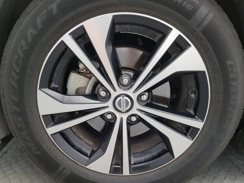 Used 2020 Nissan Sentra SV w/ Electronics Package FWD image 31