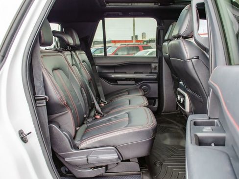 Used 2022 Ford Expedition Max Limited image 34