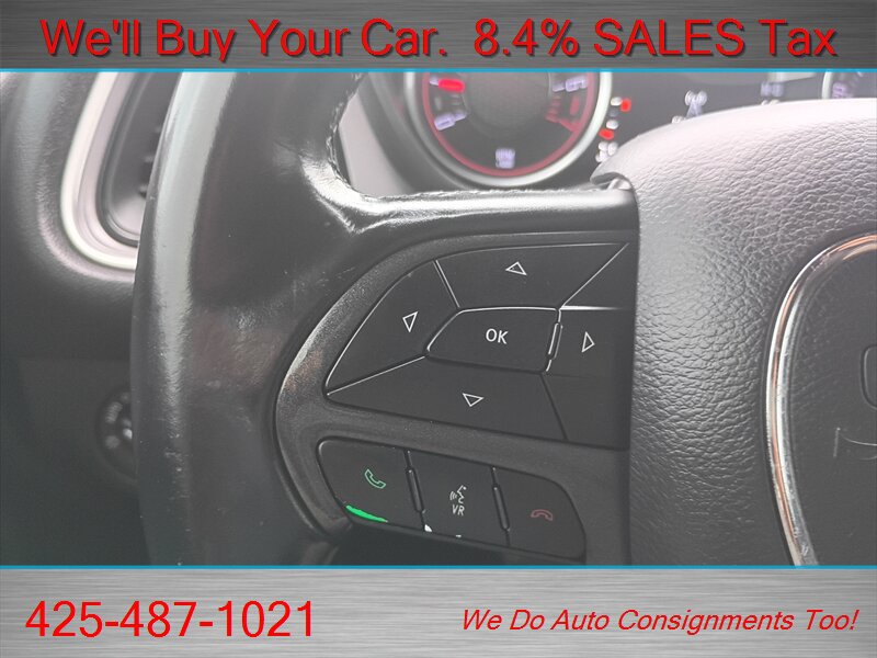 Used 2019 Dodge Challenger SXT RWD image 18