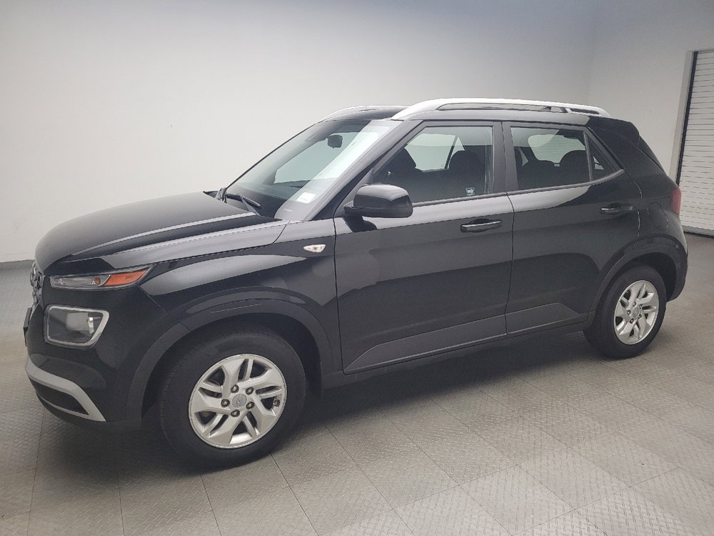 Used 2020 Hyundai Venue SEL FWD image 2