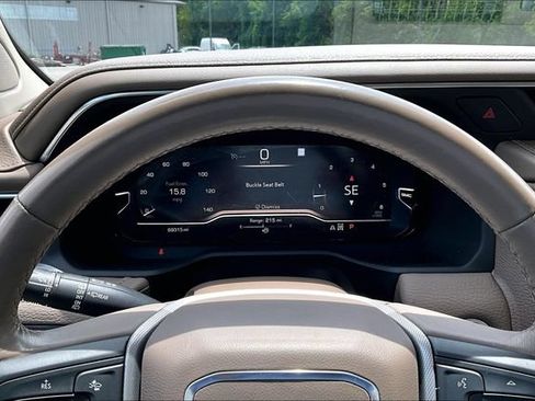 Used 2022 GMC Yukon XL Denali AWD/4WD image 13
