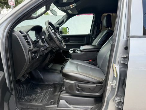 Used 2022 RAM 2500 Tradesman w/ Chrome Appearance Group AWD/4WD image 10