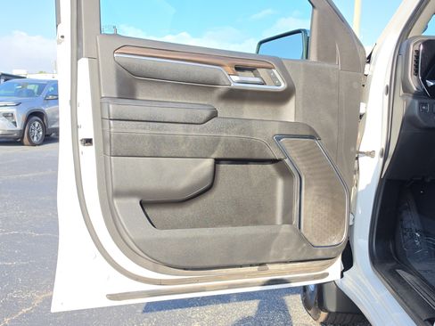 Used 2023 Chevrolet Silverado 1500 LT w/ Safety Package RWD image 17
