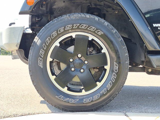 Used 2012 Jeep Wrangler Unlimited Sahara AWD/4WD image 20