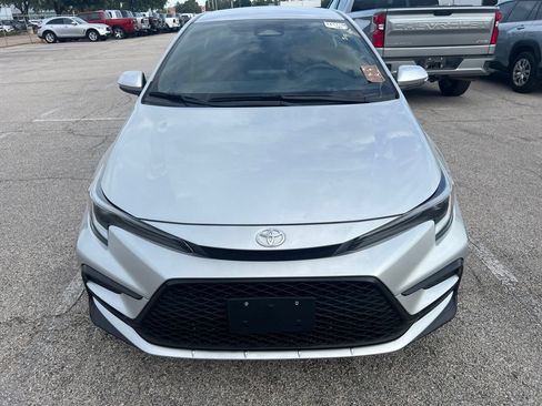 Used 2026 Toyota Corolla SE FWD image 2