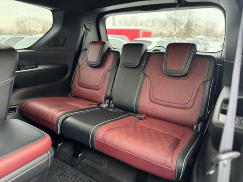 Used 2025 INFINITI QX80 Autograph image 36