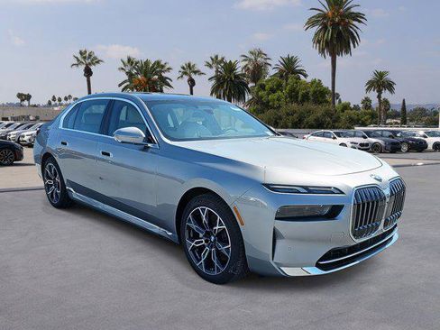 New 2025 BMW i7 eDrive50 image 3