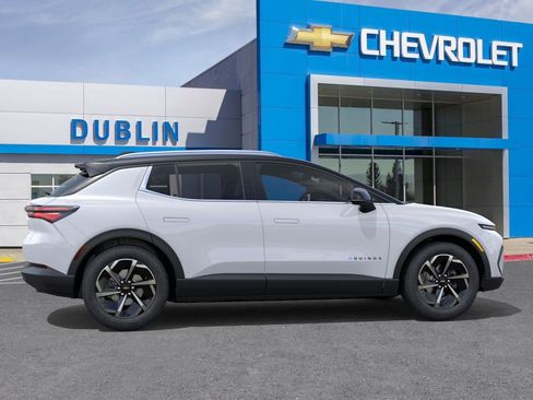 New 2026 Chevrolet Equinox EV LT image 6