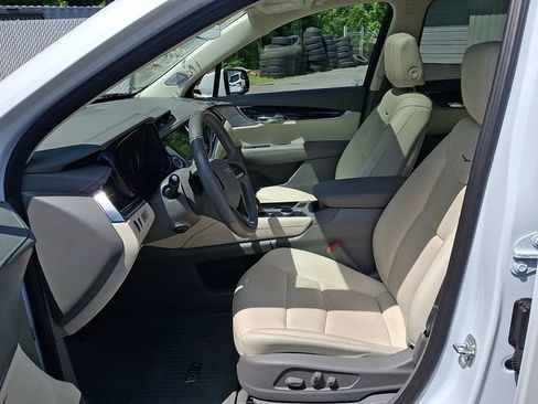 Certified 2024 Cadillac XT6 Premium Luxury w/ LPO, Floor Liner Package AWD/4WD image 11