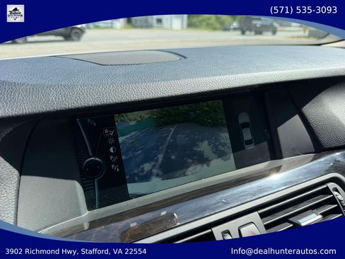 Used 2011 BMW 550i xDrive Sedan AWD/4WD image 22