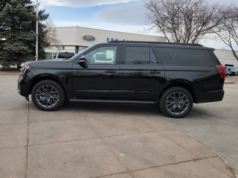 New 2026 Ford Expedition Max Platinum w/ Stealth Appearance Package image 6