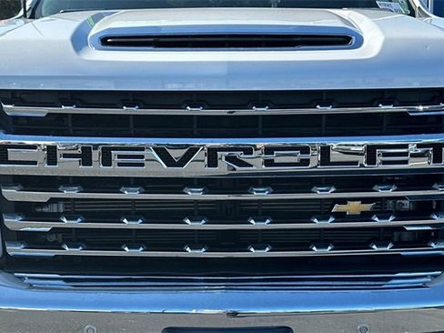 Used 2022 Chevrolet Silverado 2500 LTZ w/ Safety Package image 46