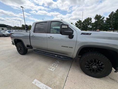 Used 2025 Chevrolet Silverado 2500 LT w/ Trail Boss Package AWD/4WD image 48