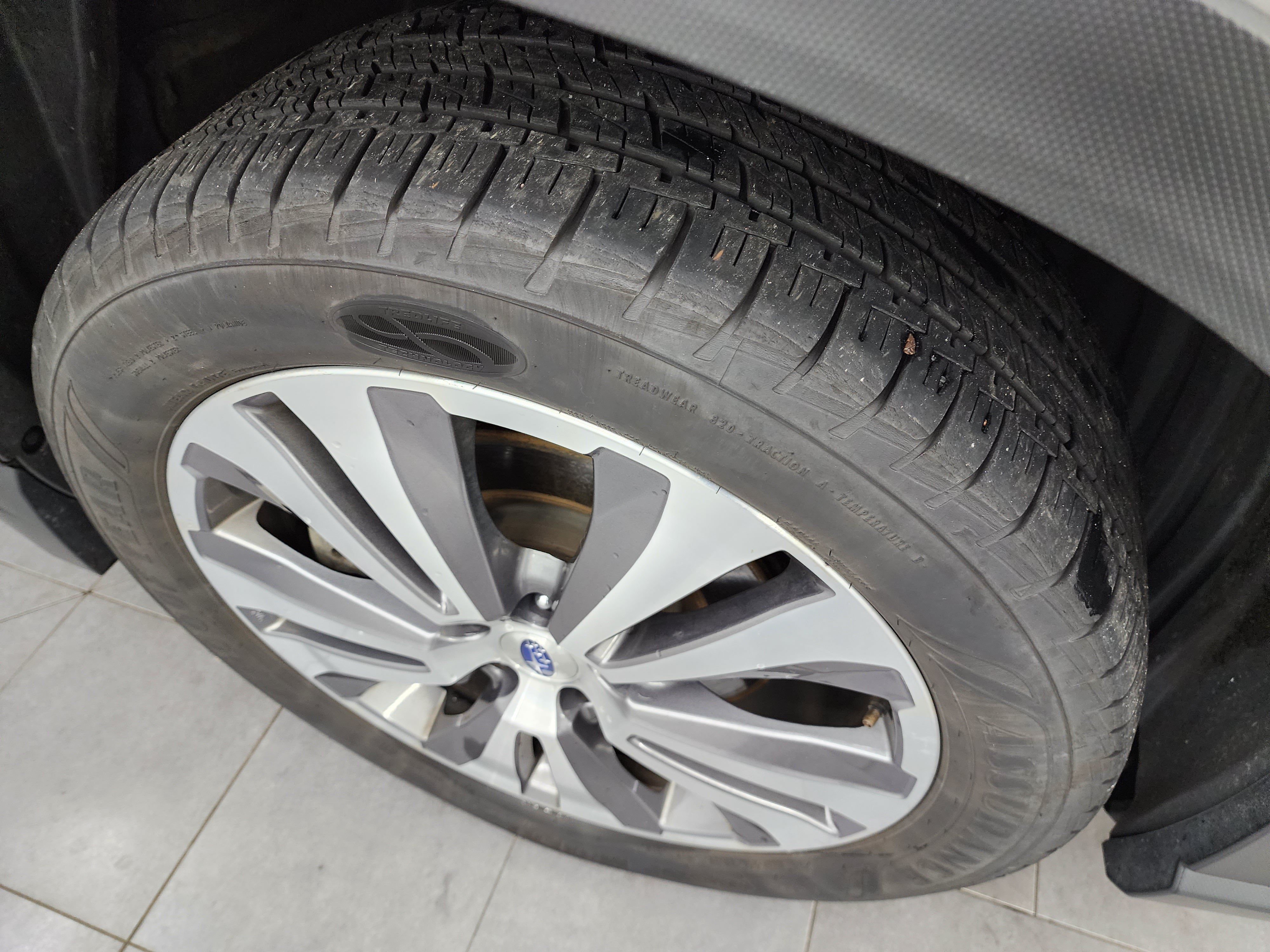Used 2020 Subaru Ascent Limited w/ Popular Package #2A AWD/4WD image 3