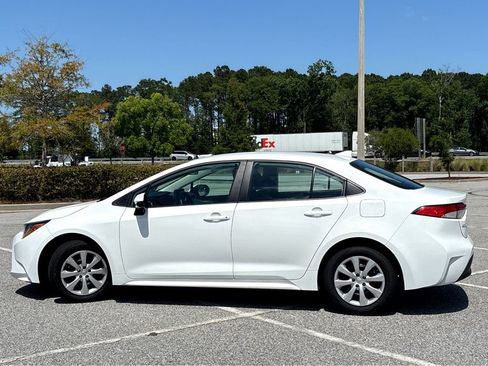 Used 2024 Toyota Corolla LE FWD image 20