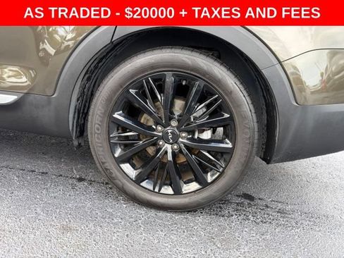 Used 2022 Kia Telluride SX w/ Towing Package FWD image 10