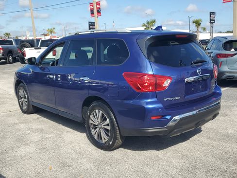 Certified 2019 Nissan Pathfinder SV image 7