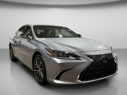 Used 2025 Lexus ES 350 w/ Premium Package