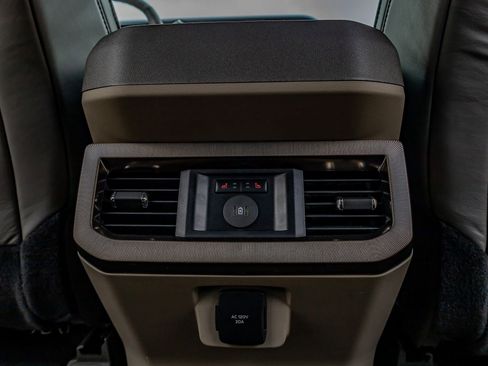 Used 2026 Ford F450 Platinum w/ Platinum Plus Package image 32