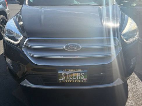 Used 2018 Ford Escape Titanium w/ Ford Safe & Smart Package AWD/4WD image 2