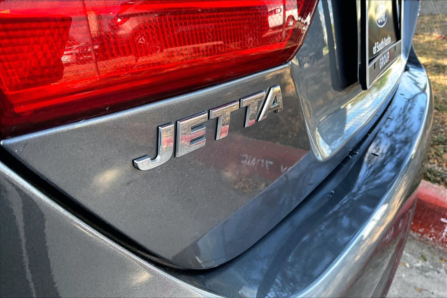 Used 2013 Volkswagen Jetta SE FWD image 10