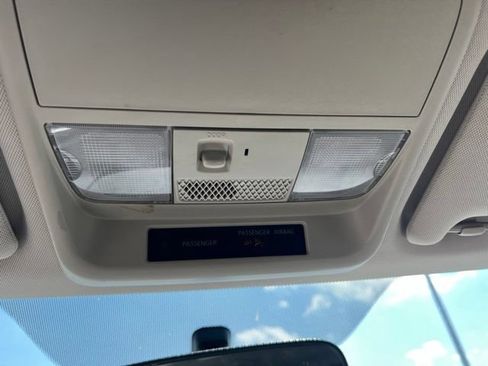 Used 2020 Mitsubishi Outlander ES FWD image 23