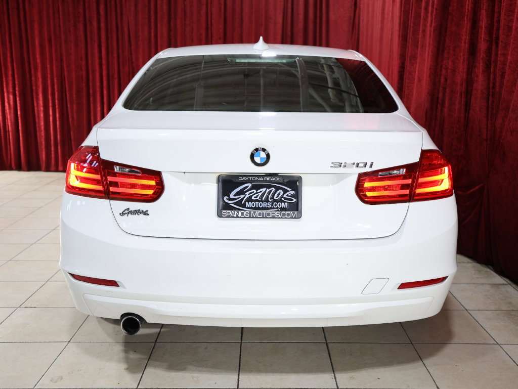Used 2014 BMW 320i Sedan RWD image 9